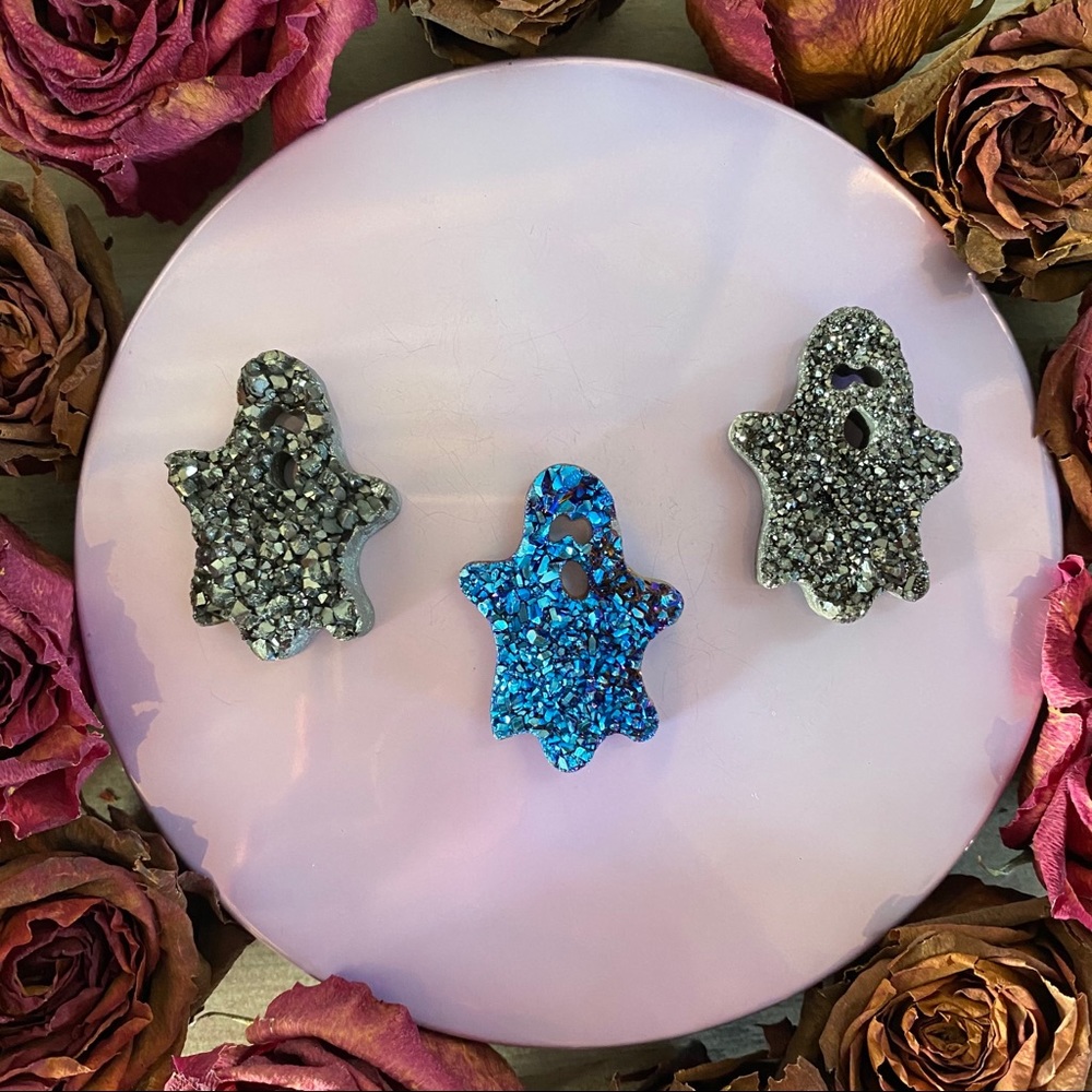 ✨ Titanium Druzy Ghost 👻
